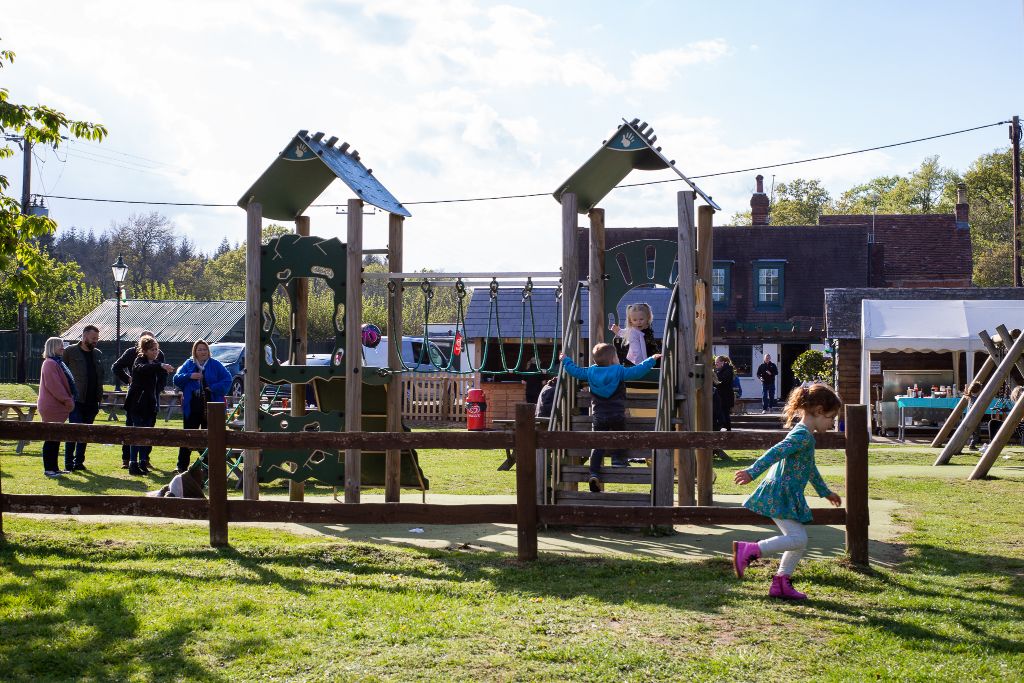 Pubs with Play Areas Berkshire
